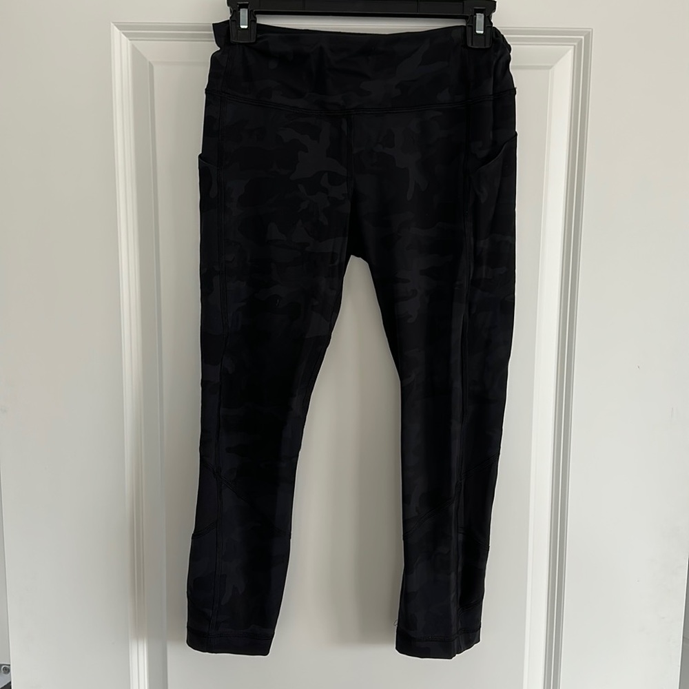 Lululemon crop workout pant